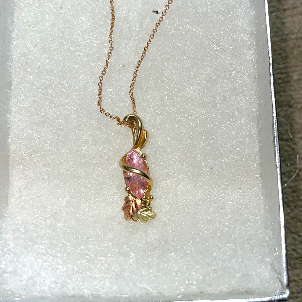 Beautiful 10k Pendant